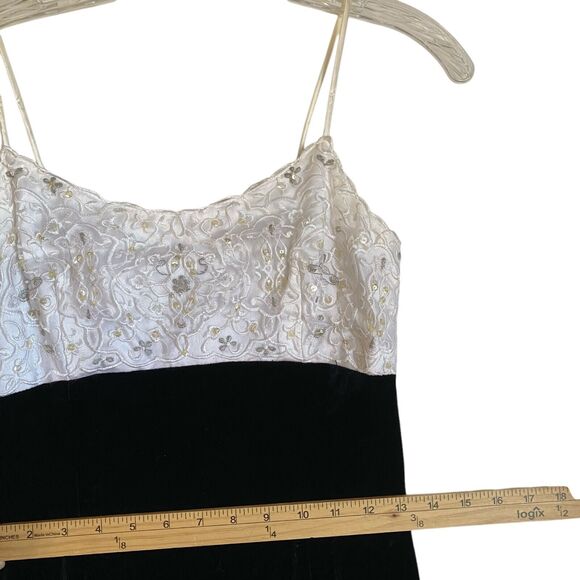Jessica Mc.Clintock Maxi Dress S/6 Black Velvet Embroidered Spaghetti Straps Y2K - Picture 6 of 10